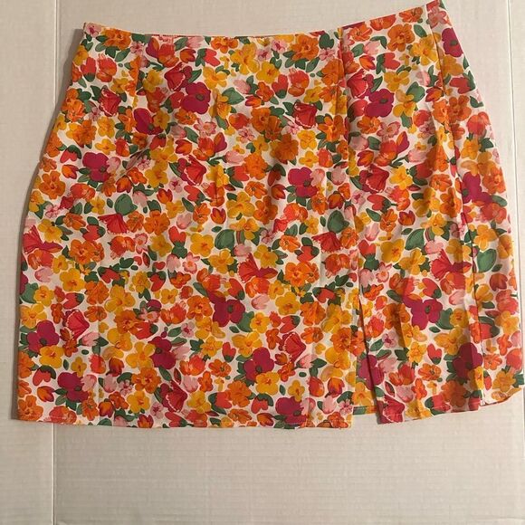 Floral print SHEIN Skirt - Picture 2 of 8